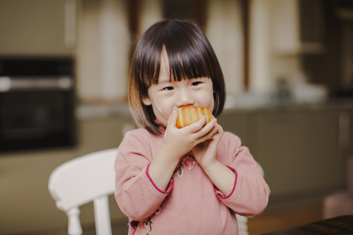 中秋節由來習俗介紹 邊品嚐月餅邊賞月 享受多變口味永遠吃不膩 台灣櫻花