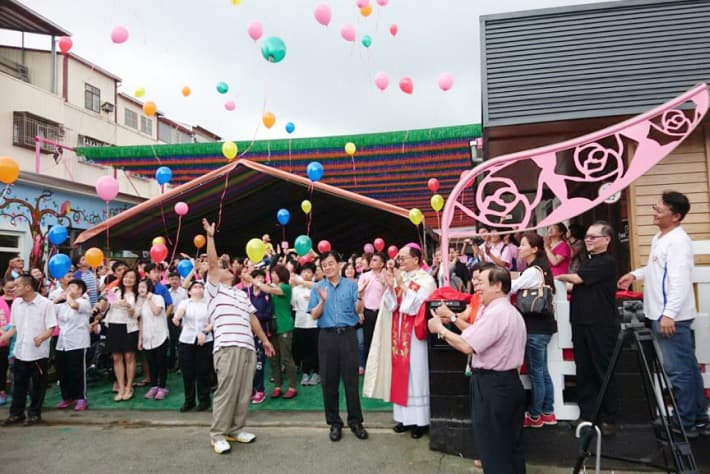 台灣櫻花與Dyson攜手送愛心到南投